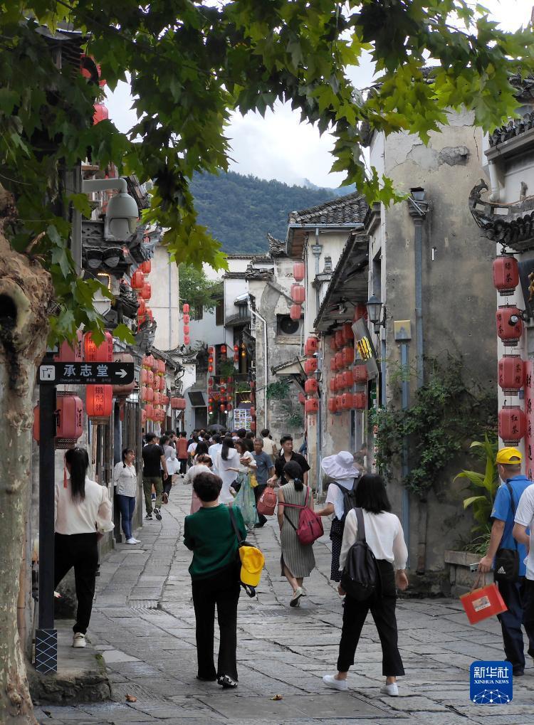 靠近太阳游戏